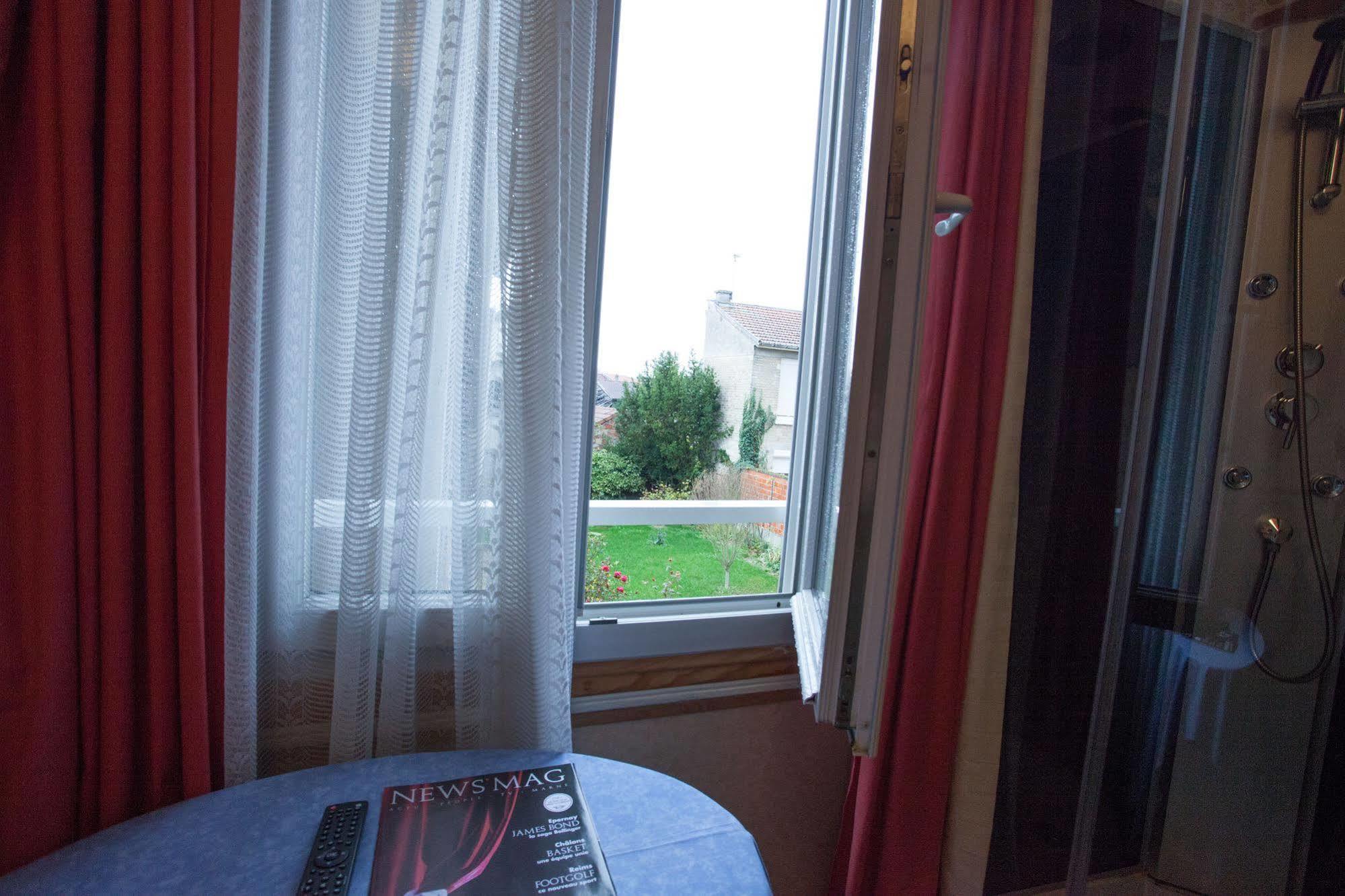 Hotel De La Cite Châlons-en-Champagne Dış mekan fotoğraf
