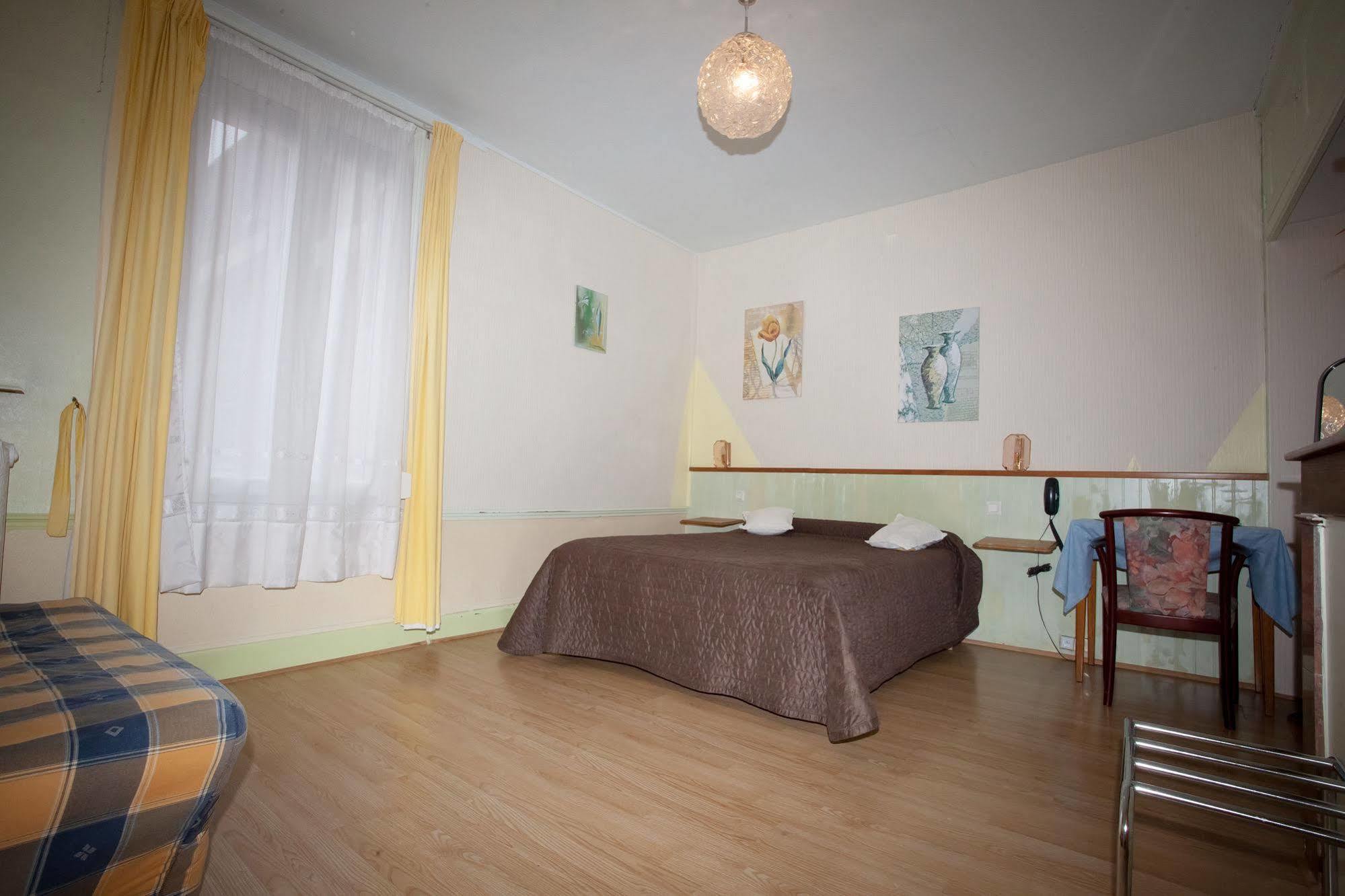 Hotel De La Cite Châlons-en-Champagne Dış mekan fotoğraf