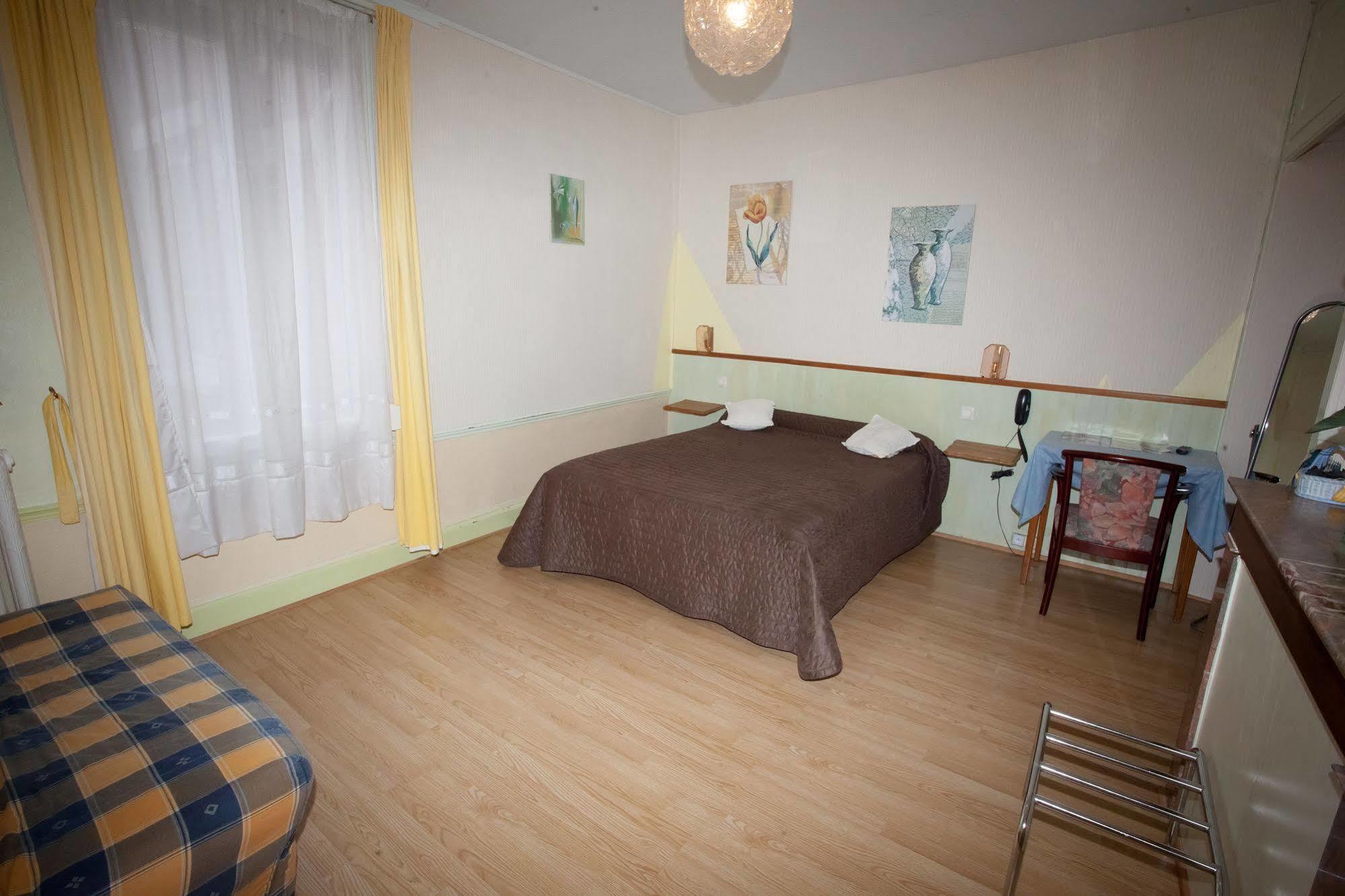 Hotel De La Cite Châlons-en-Champagne Dış mekan fotoğraf
