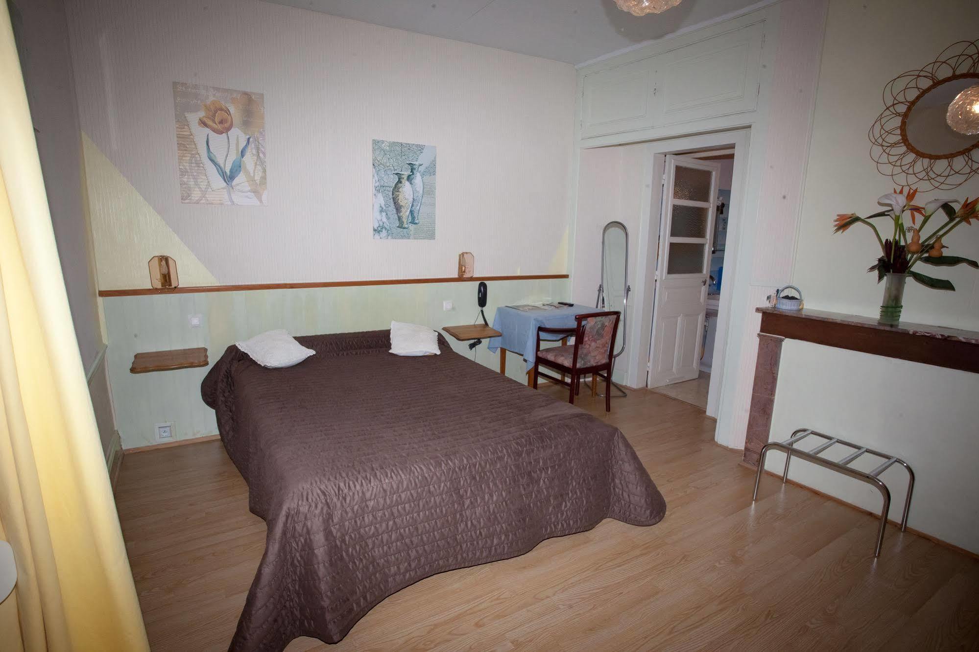 Hotel De La Cite Châlons-en-Champagne Dış mekan fotoğraf